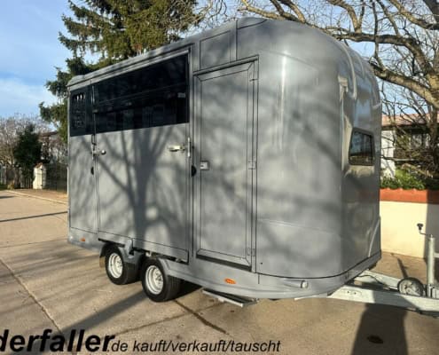 neues Startbild Anka 2 Pferde mit Bett 27.02.2023